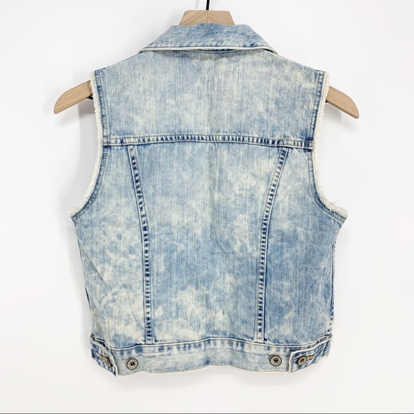 Big Star Denim Vest Size XS Acid Wash Button Fly Frayed Sleeve 100% Cotton - Picture 2 of 7